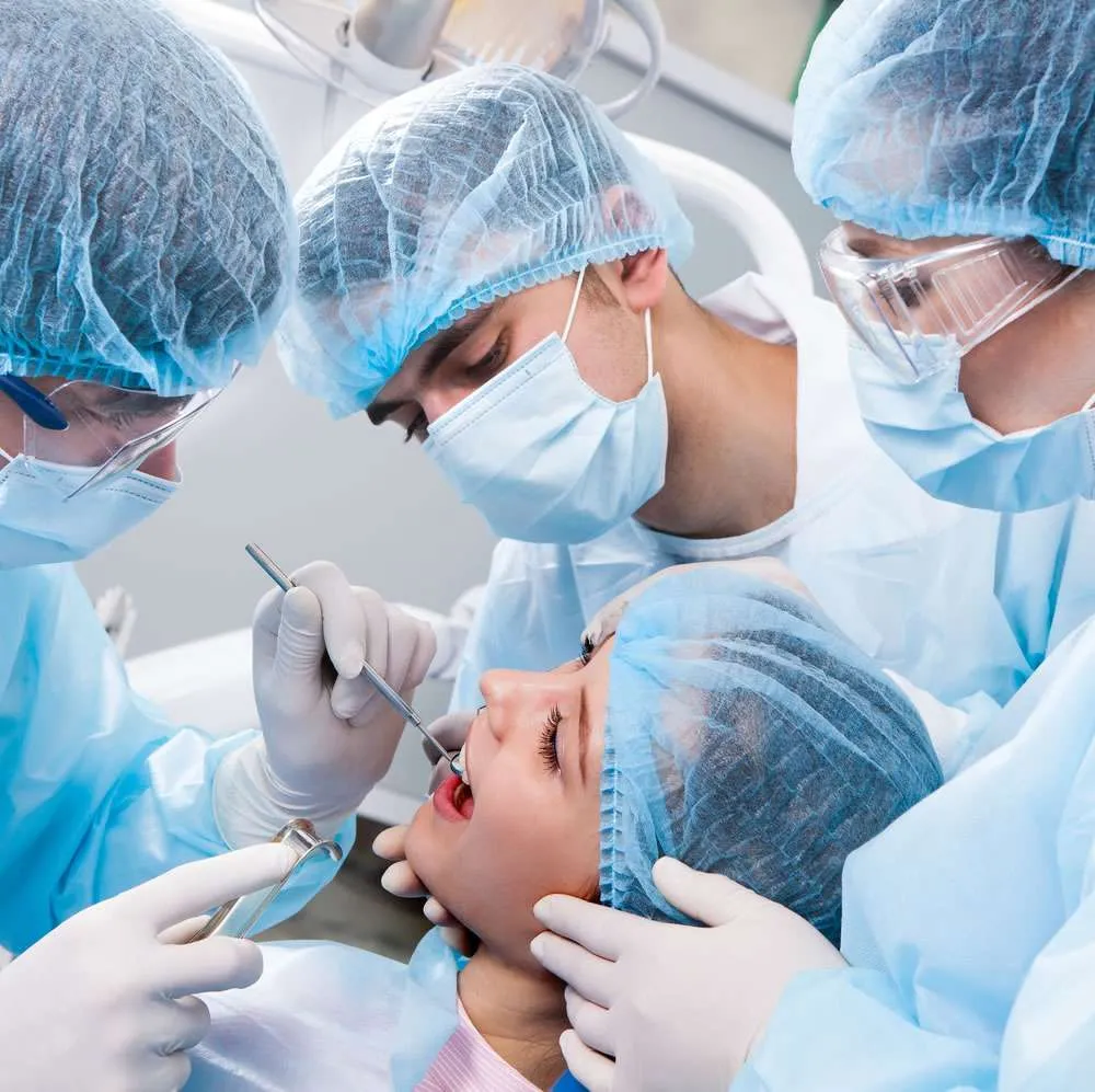 Cirugía Bucal y Maxilofacial